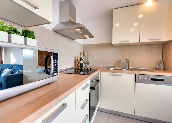 Croatica Podsolarsko Sibenik