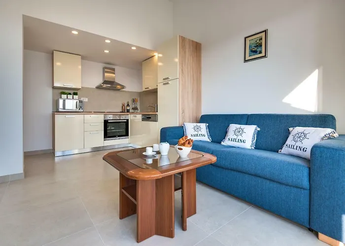 Croatica Podsolarsko דירה